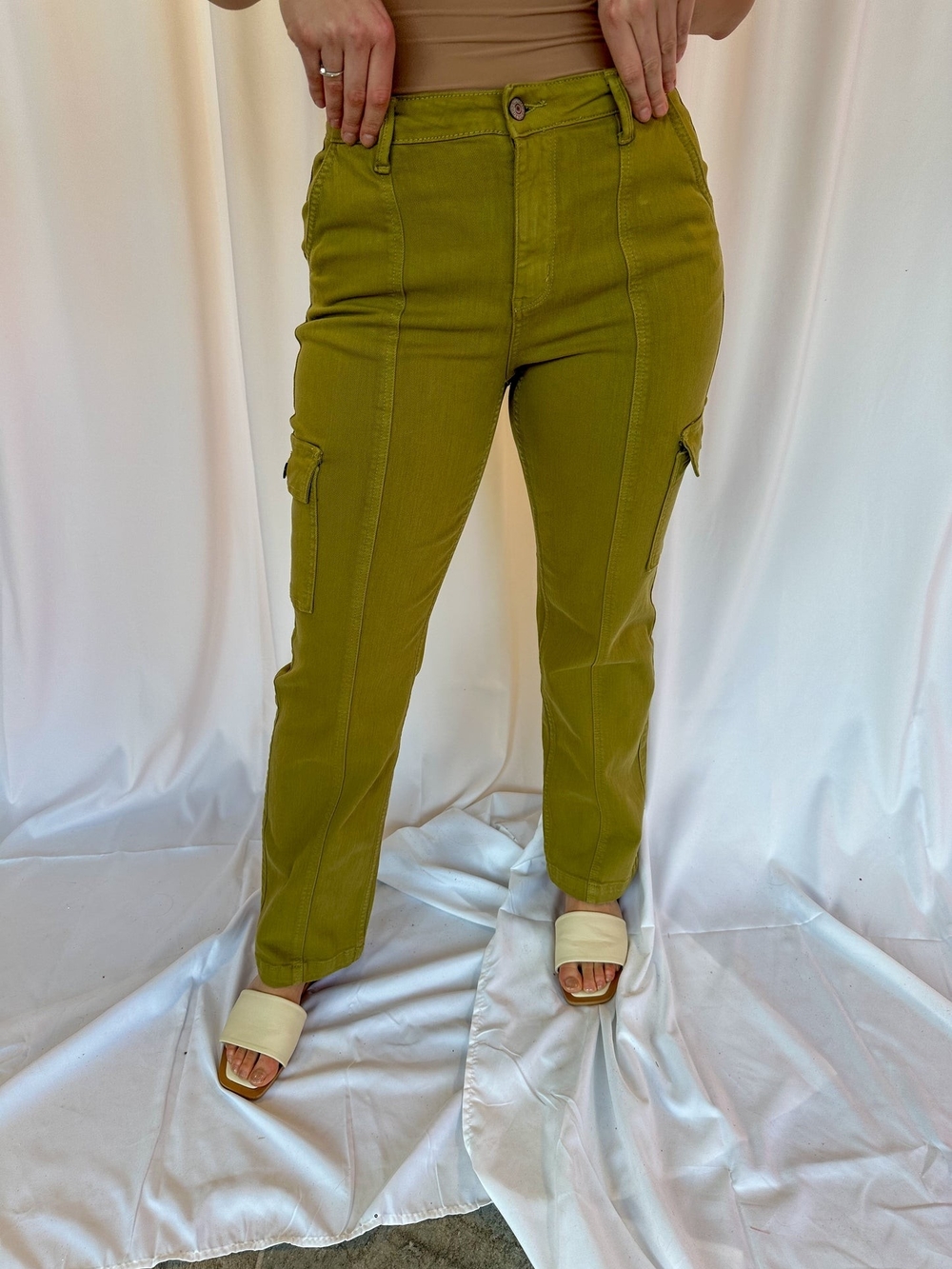 Judy Blue Matcha Green Cargo Straight-Leg Pants Jeans Size 11 30